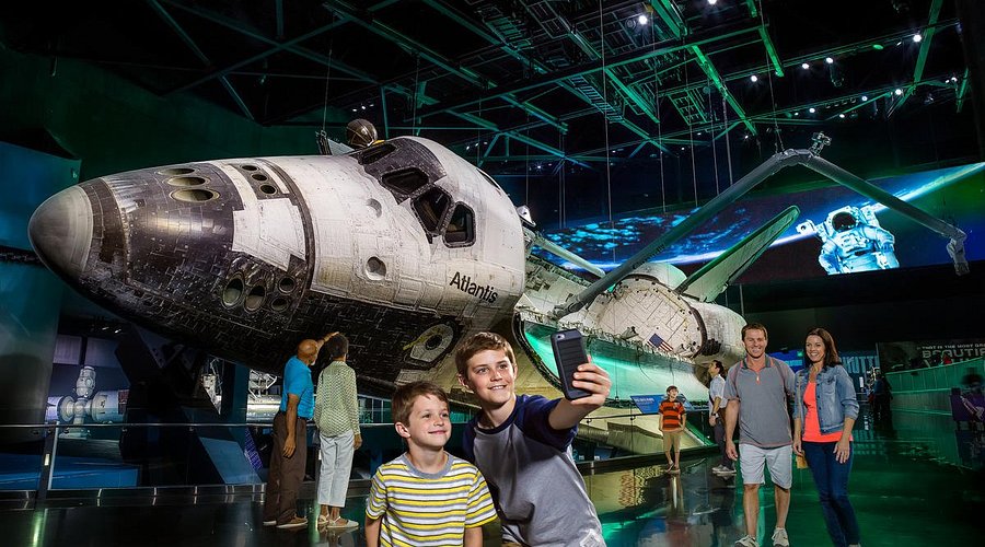 Tàu con thoi Atlantis trưng bày tại Kennedy Space Center
