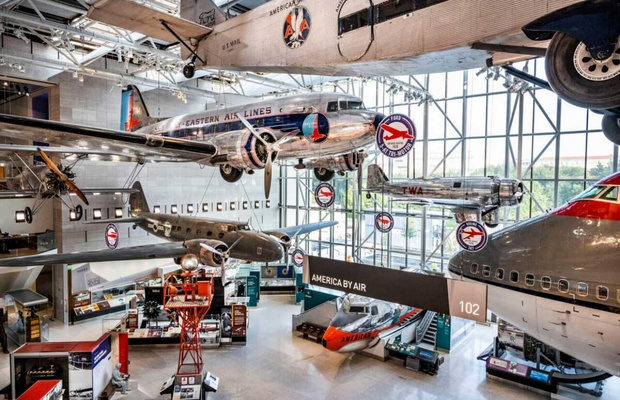 Khám phá Bảo tàng Hàng không và Vũ trụ Quốc gia Smithsonian