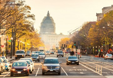 Đại lộ Pennsylvania nối Nhà Trắng và Điện Capitol
